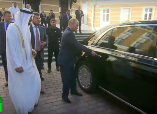 Jentera rasmi Presiden Rusia ditayang kepada Putera Mahkota Abu Dhabi. Putera