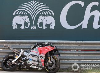 Lorenzo tumbang lagi semasa sesi latihan Bebas 2 : MotoGP Lorenzo kemalangan