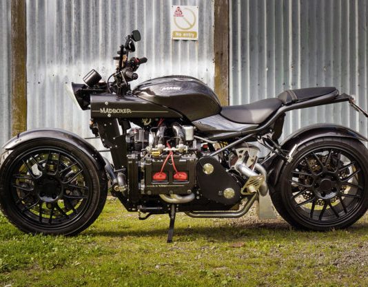 MADBOXER: Motosikal menggunakan enjin Subaru WRX