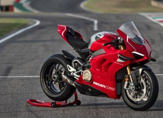Ducati Panigale V4 R 221 hp