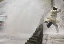 Tips pemanduan sewaktu hujan