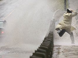Tips pemanduan sewaktu hujan