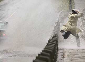 Tips pemanduan sewaktu hujan