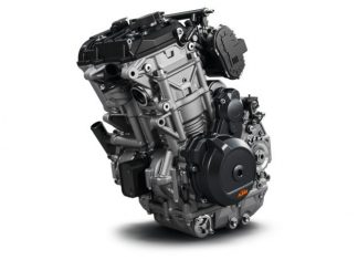 Model Dua Silinder 500CC KTM Baharu di bangunkan oleh BAJAJ