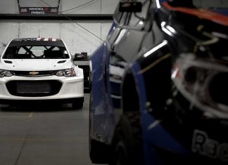 Chevy Sonic kini dalam versi kereta lumba dan ia cukup laju!