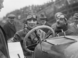 Wanita pertama Itali menyertai perlumbaan kereta