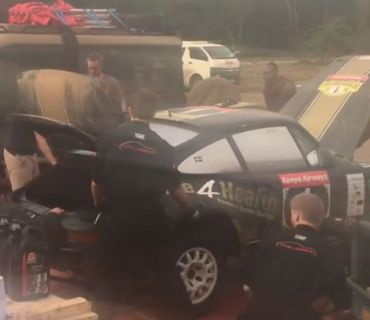 Pasukan rali Porsche baik pulih enjin dan transmisi dalam tempoh 11 minit
