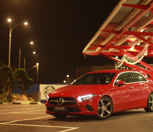 Mercedes A 200 Progressive Line-Mengorak langkah dengan kompak premium