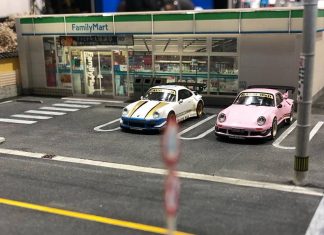 Sekumpulan Porsche RWB dan Subaru WRX STI melepak di Family Mart
