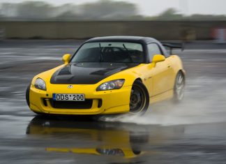 Apa itu FF, FR, MR, F4? Kenali susunan drivetrain