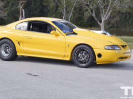 Ford Mustang manual SVT Cobra model 1998 terpantas di dunia