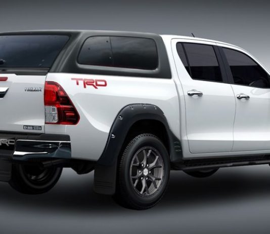 Toyota Hilux Black Rally Edition sebagai tribute kepada Asia Cross Country Rally