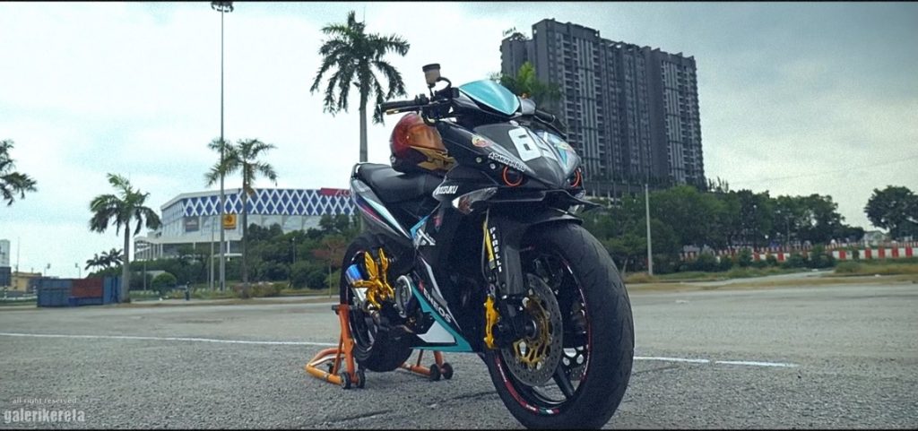 Y15ZR superbike