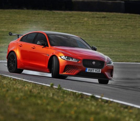 10 kereta 4-pintu terpantas di Nurburgring