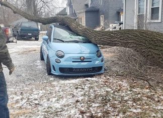 Fiat 500 Abarth ini satu contoh lemon jadi lemonade