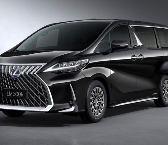 Lexus LM ini akan buatkan Velphard anda nampak murah