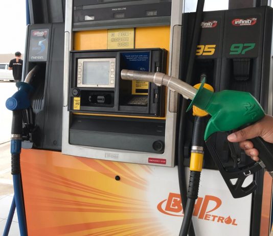 Harga RON97, RON95, diesel tanpa subsidi turun 5 sen Minyak Bahan api-01