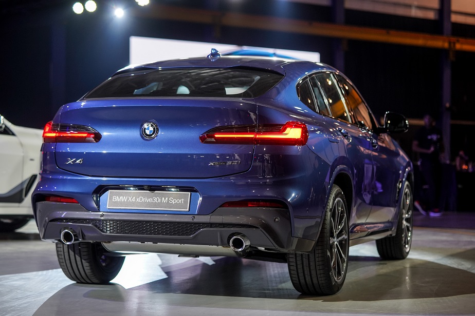 BMW XXX - X4