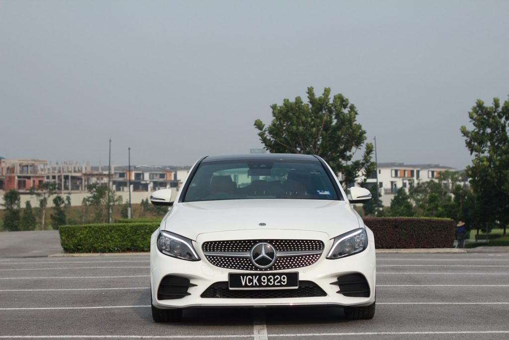 Pandu uji: Mercedes C 300 AMG Line