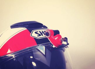 WiPEY – Gerenti Konfiden Menunggang Dalam Hujan