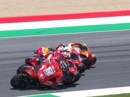 2 Lawan 1 buat Marquez sakit kepala