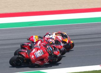 2 Lawan 1 buat Marquez sakit kepala