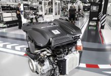 Enjin M139 Mercedes ini ialah enjin 2.0-liter paling berkuasa di dunia