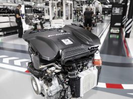 Enjin M139 Mercedes ini ialah enjin 2.0-liter paling berkuasa di dunia