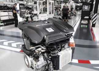 Enjin M139 Mercedes ini ialah enjin 2.0-liter paling berkuasa di dunia