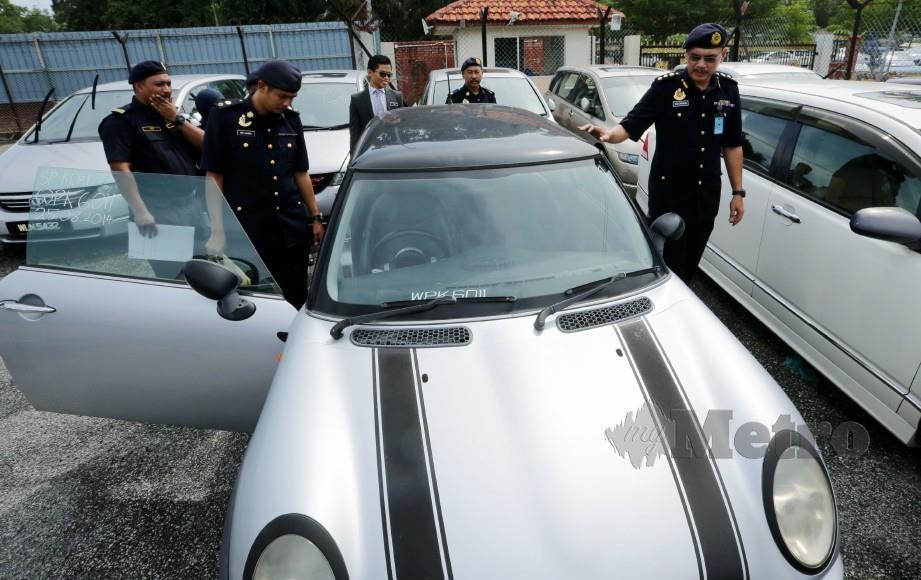 Antara kereta yang bakal di lelong oleh JPJ