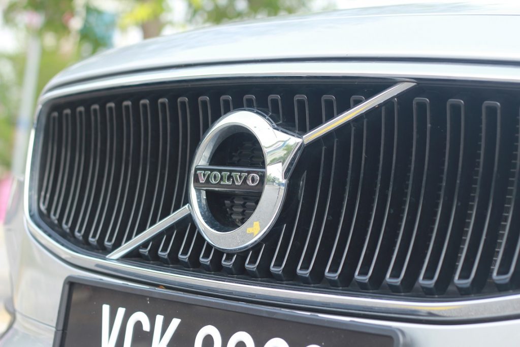 Badge - Kereta pandu uji Volvo S90