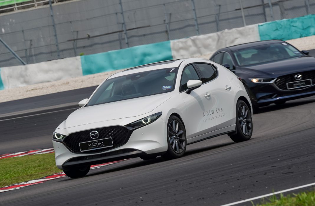 Tanggapan pertama: Mazda3 1.5 dan 2.0 GVC Plus