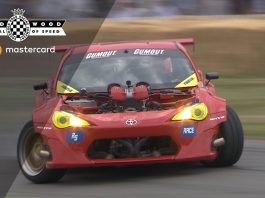 Toyota GT4586 Ryan Tuerck ini selamba drift di Goodwood