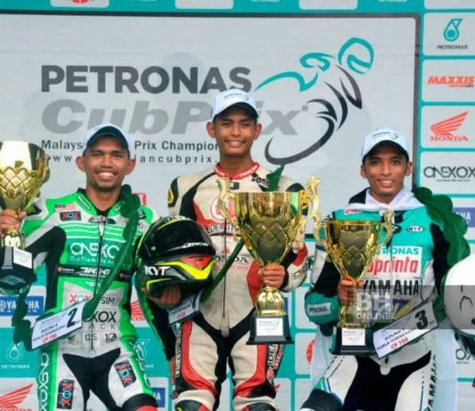 Azroy julang Honda di Cub Prix Malaysia Petronas, Terengganu