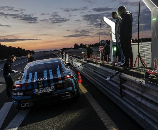 Porsche Taycan catat 3,425km dalam masa 24jam