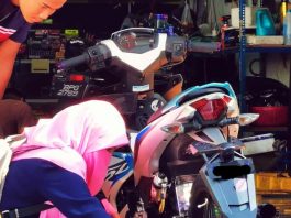Rider muslimah bawak Yamaha Y15, jangan main-main!