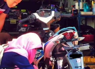 Rider muslimah bawak Yamaha Y15, jangan main-main!