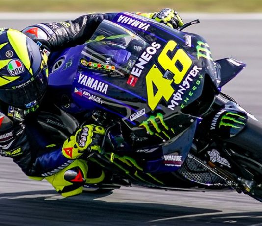 Replika topi keledar Valentino Rossi sedia untuk dijual