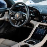 073a541d-2020-porsche-taycan-unveiled-15