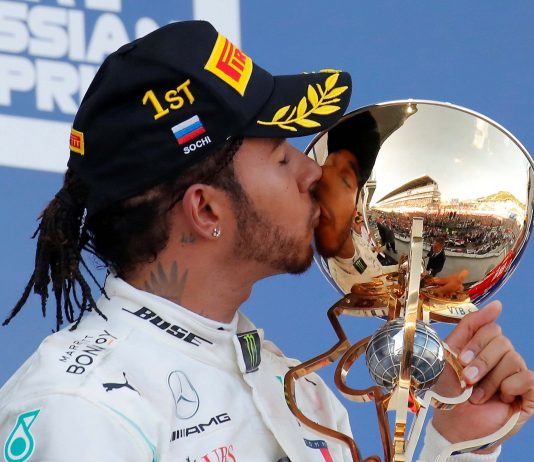 Lewis Hamilton dominasi GP Russia