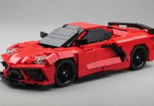 Model menarik dari Lego, kali ini Chevrolet Corvette C8 2020!