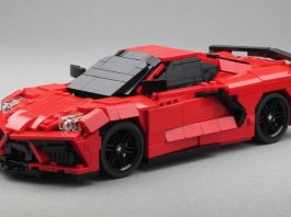 Model menarik dari Lego, kali ini Chevrolet Corvette C8 2020!
