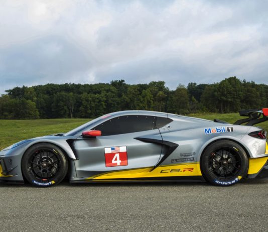 Corvette C8.R diperkenalkan dengan enjin 5.5 liter baru