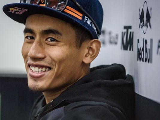 Hafizh Syahrin teruja bersaing di laman sendiri