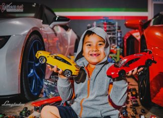 Budak lelaki dengan koleksi 7,000 model supercar versi mainan
