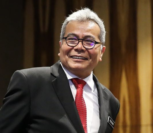 Kereta terbang kedua dengan teknologi baharu menjelang suku ketiga tahun depan – Menteri