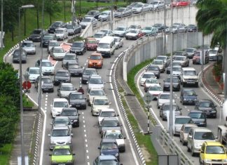 Waze guna data simpanannya untuk bantu mereka yang perlu memandu dalam tempoh PKP