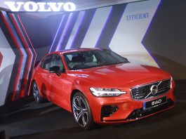 Volvo S60 T8 tiba di Malaysia, model Volvo dengan pengendalian terbaik