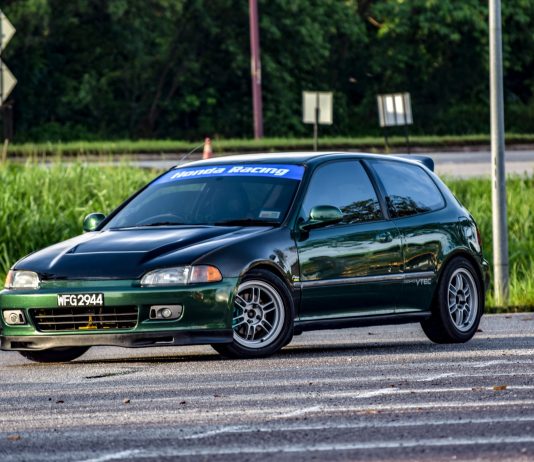 Honda Civic EG original Jepun, nadi B16 dengan 200hp!