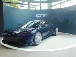 McLaren GT kini di Malaysia, dilancar di bilik pameran baharu Glenmarie